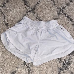 lululemon white tracker shorts